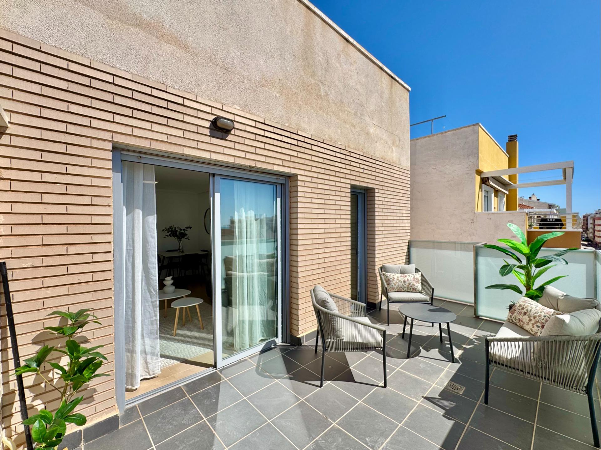 Kitchen in apartment for sale in Torrevieja