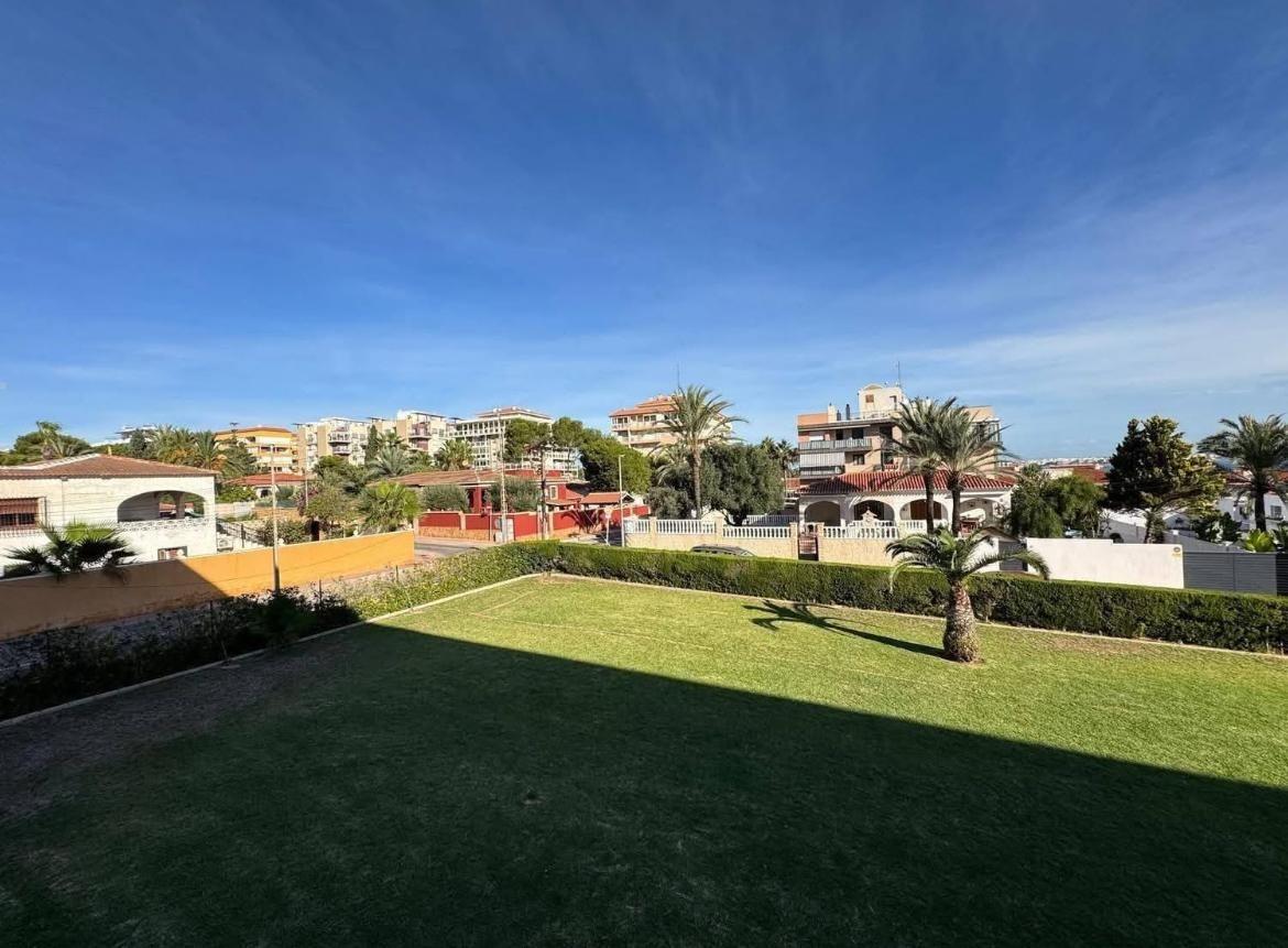 Pool area in apartment for sale in Torrevieja