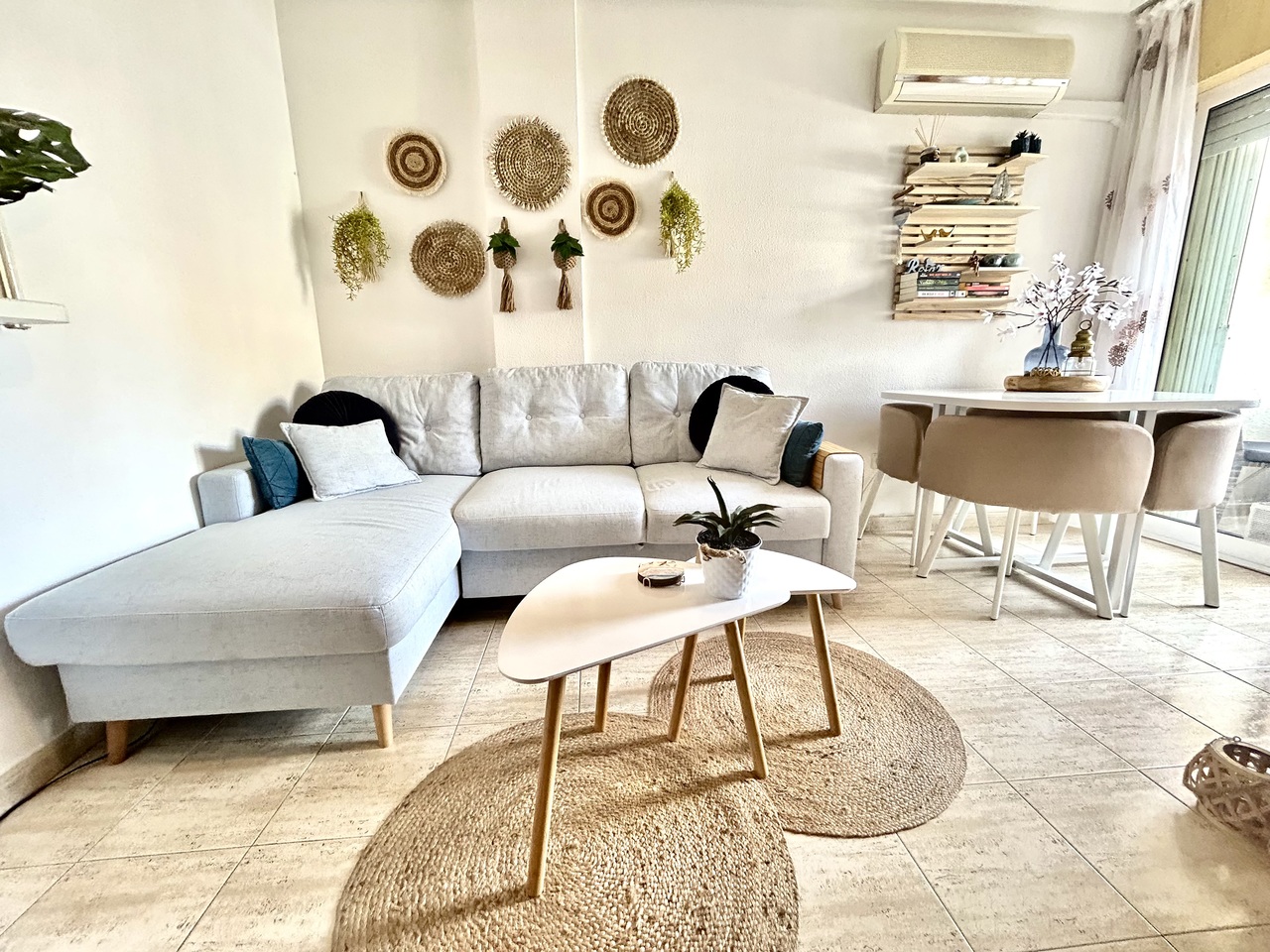 Terrace in apartment for sale in Torrevieja