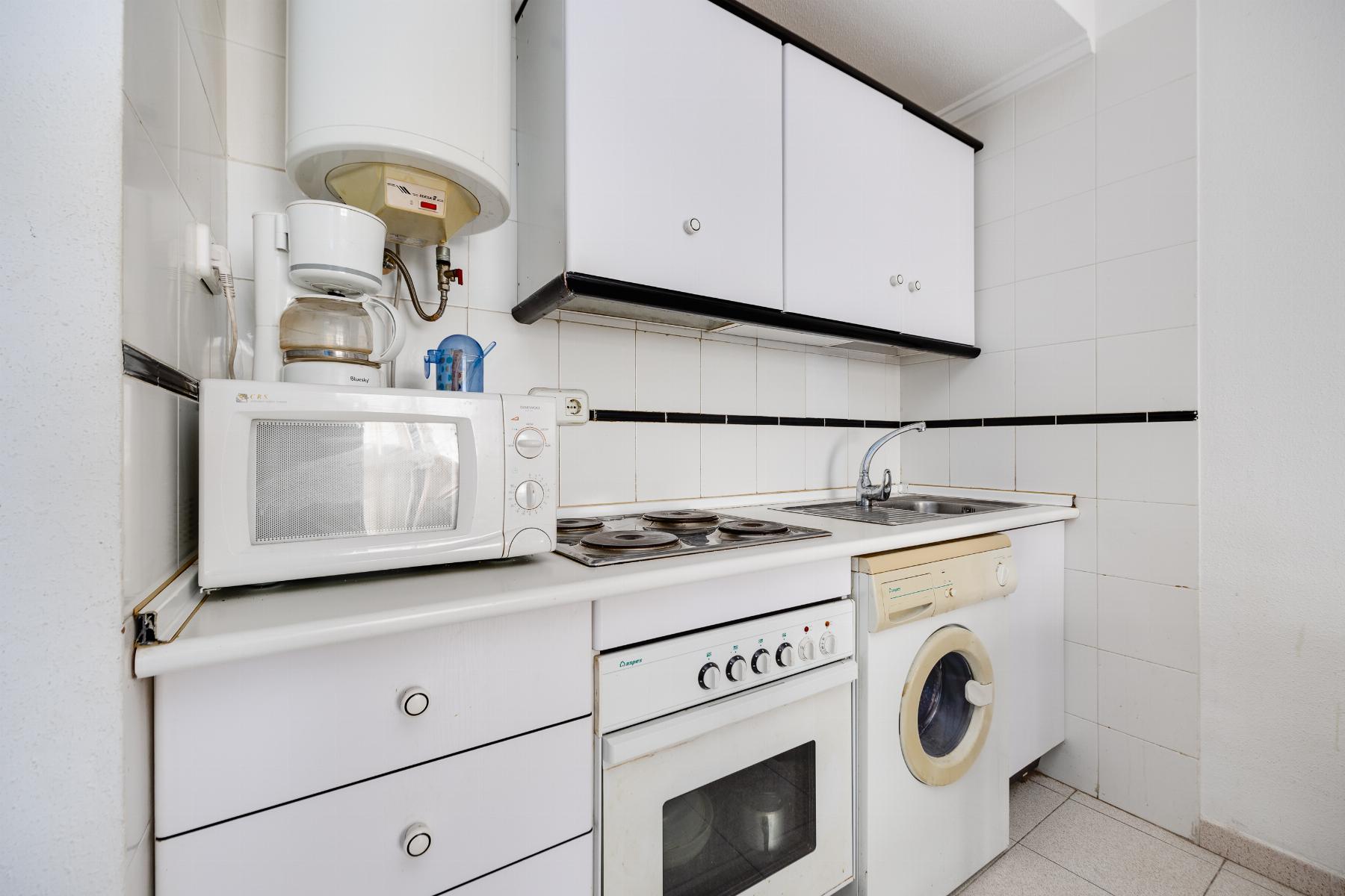 Bedroom in apartment for sale in Torrevieja