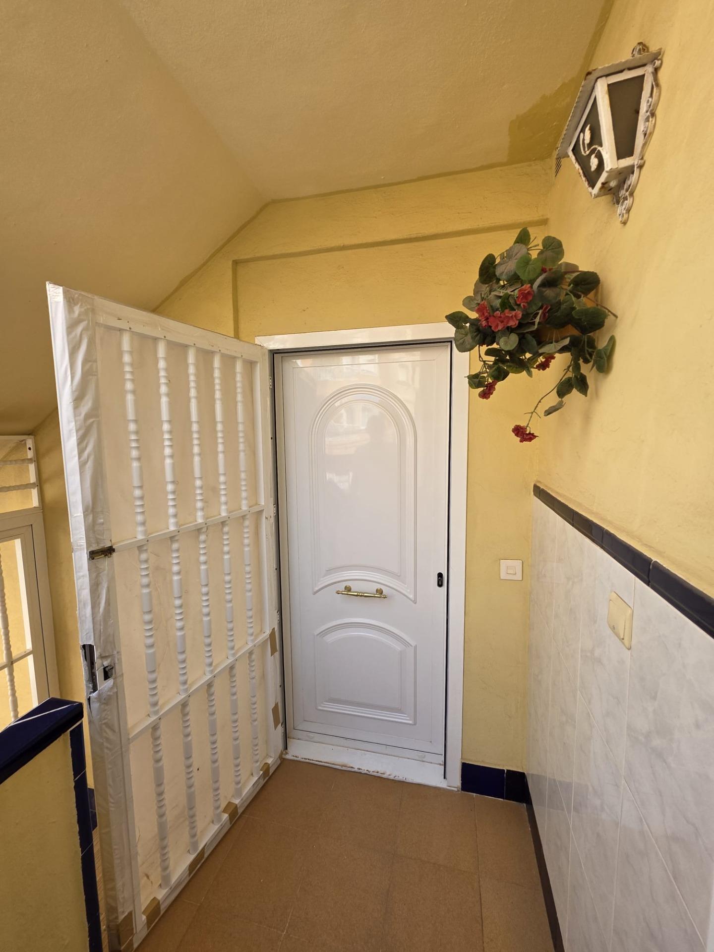 Master bedroom in apartment for sale in Torrevieja