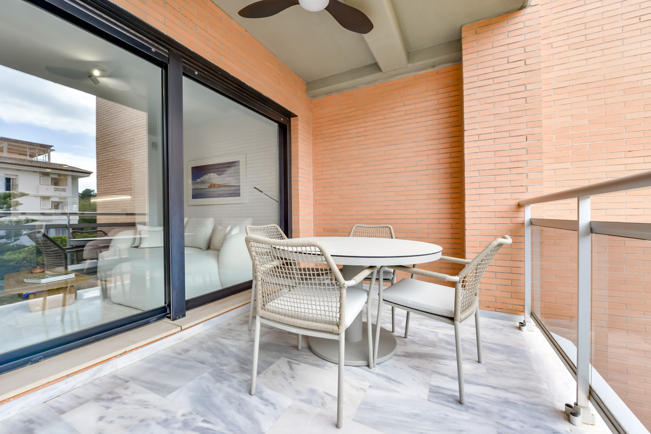 Pool area in apartment for sale in Villajoyosa