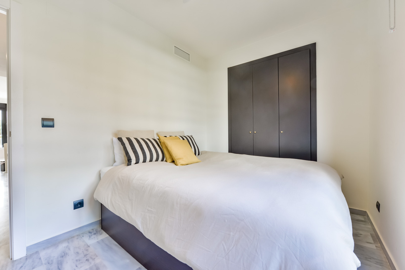 Bedroom in apartment for sale in Villajoyosa