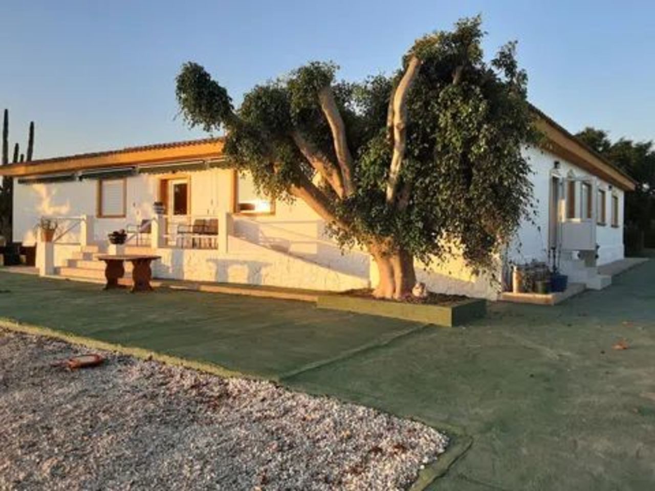Master bedroom in villa for sale in San Miguel de Salinas