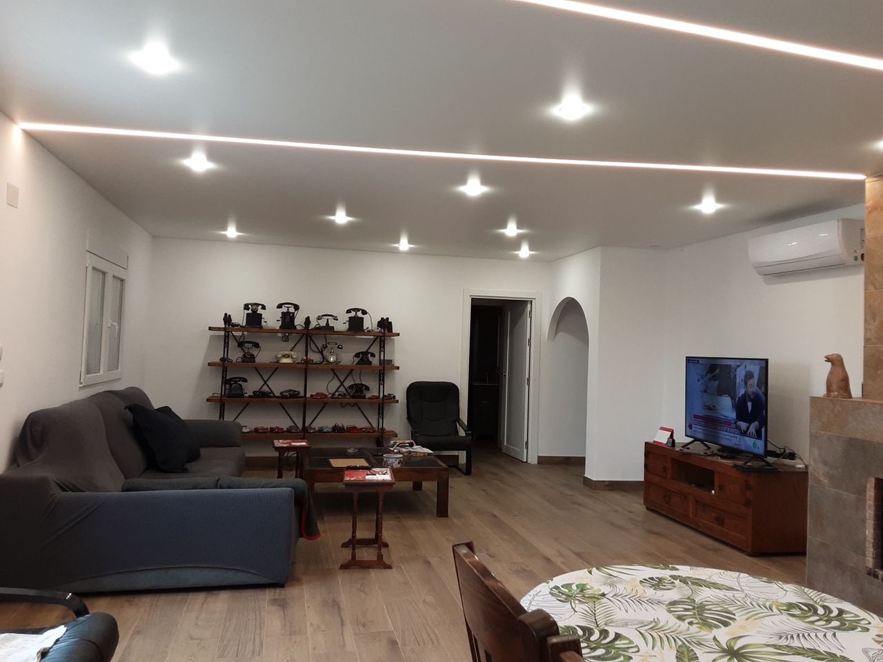 Pool area in villa for sale in San Miguel de Salinas