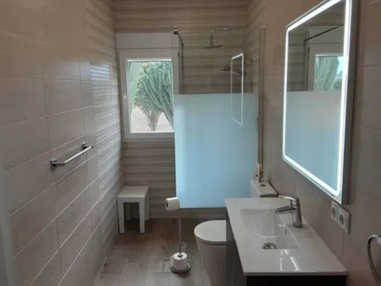Dining area in villa for sale in San Miguel de Salinas