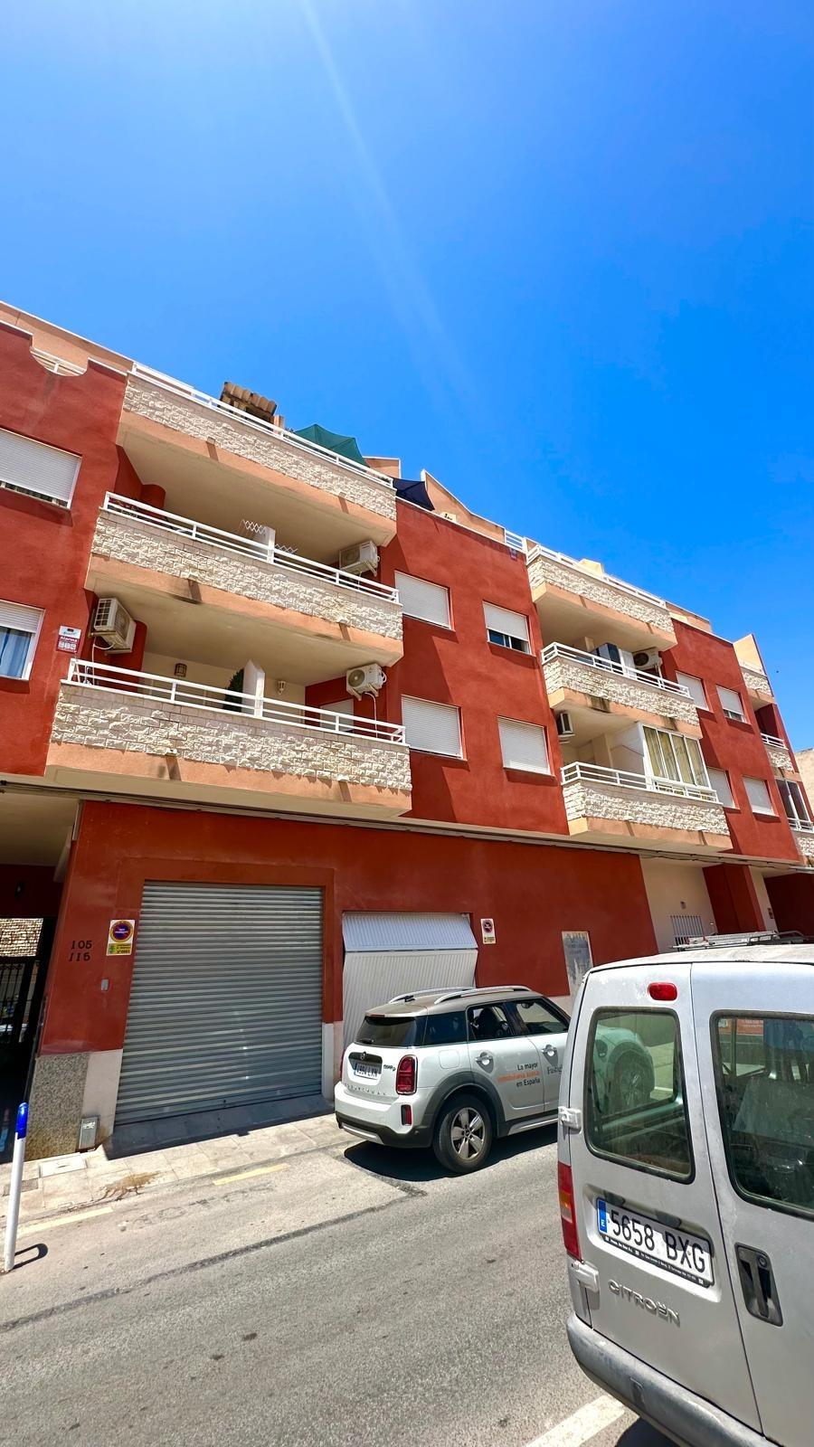 Penthouse med solarium, garage och terrass - 800 meter från stranden i Torrevieja