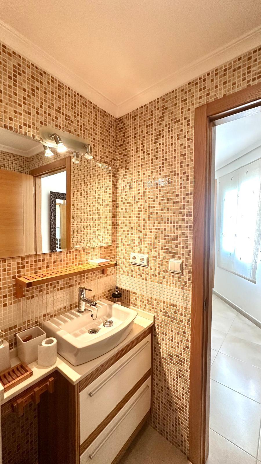 Bathroom in penthouse for sale in Torrevieja