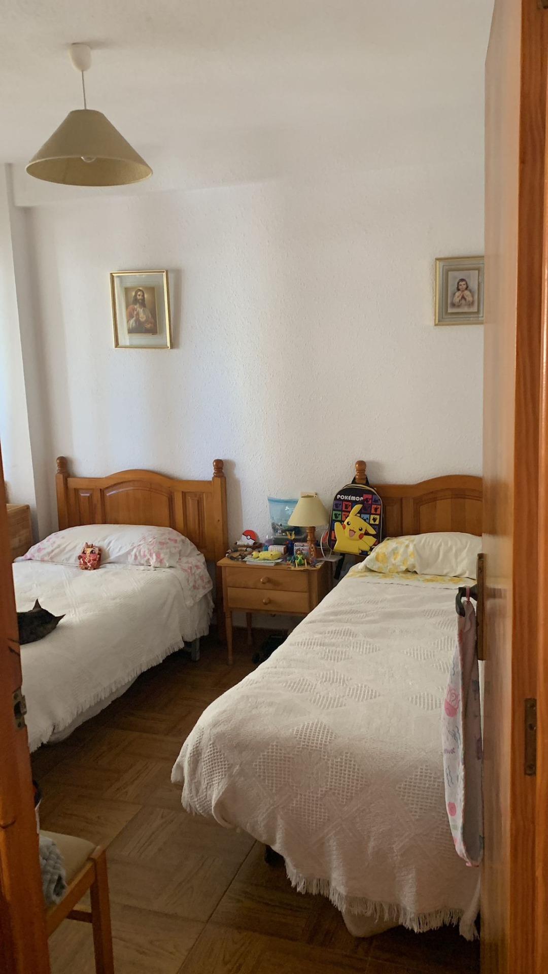 Master bedroom in apartment for sale in Torrevieja