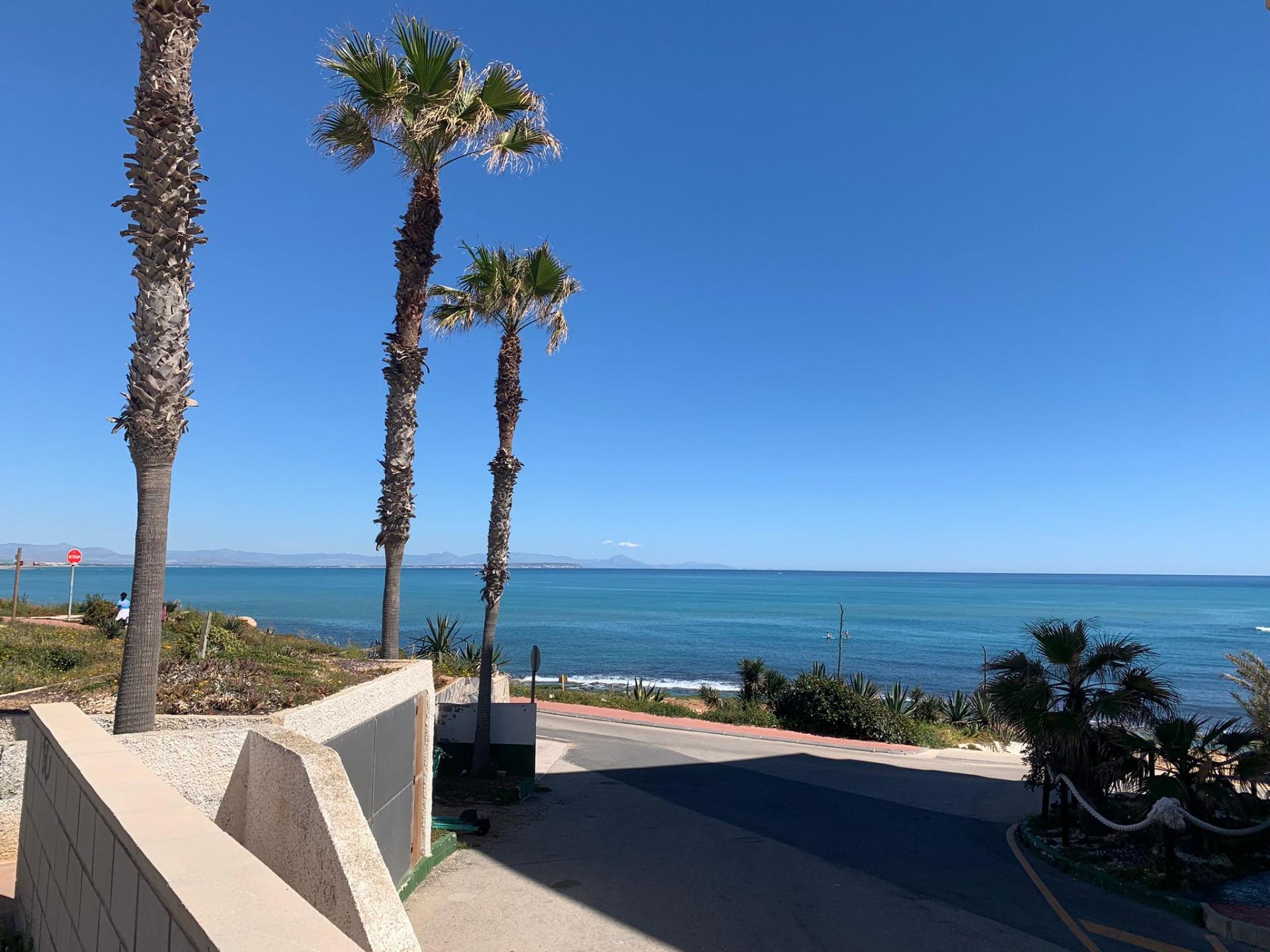 Bedroom in apartment for sale in Torrevieja