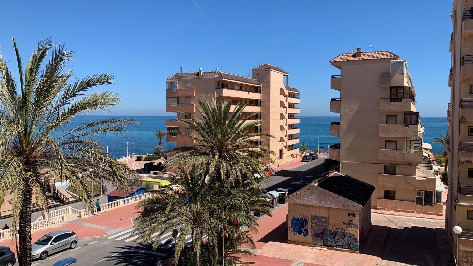 Terrace in apartment for sale in Torrevieja