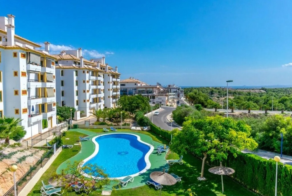Terrace in penthouse for sale in Lomas De Campoamor