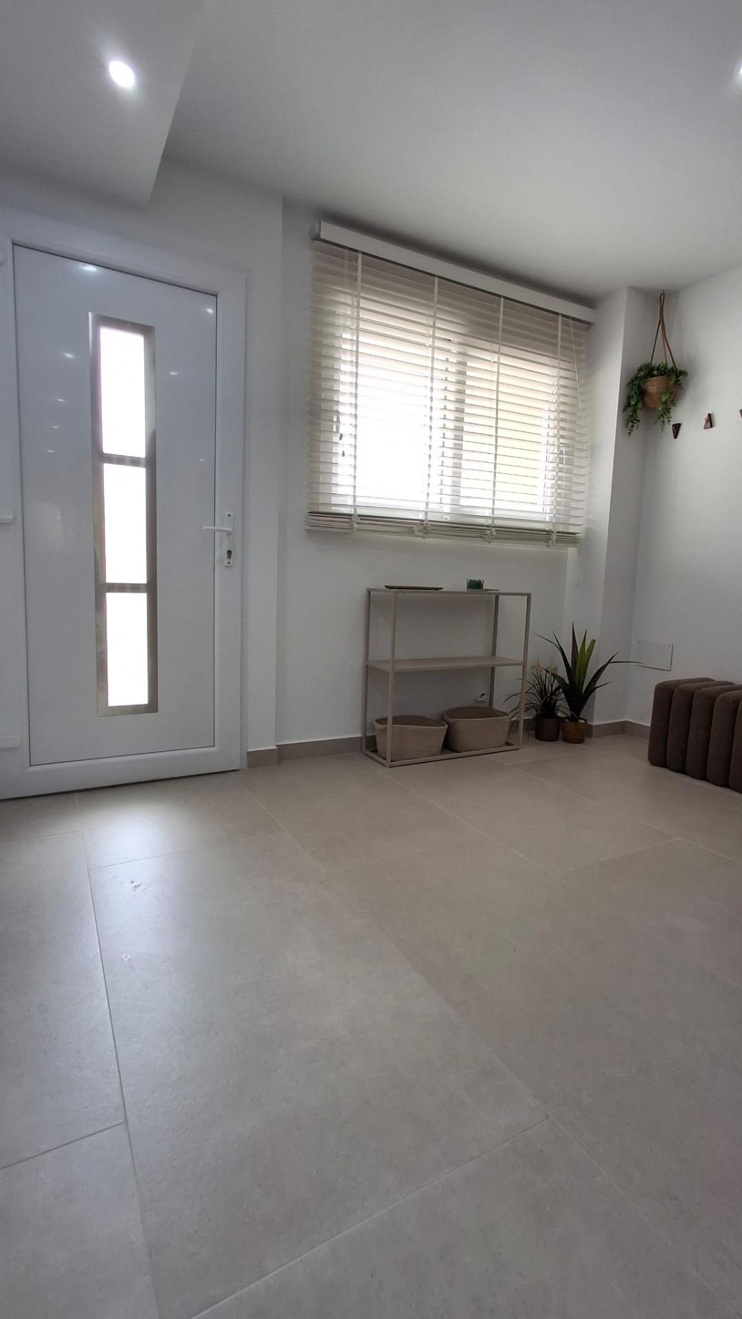 Bedroom in apartment for sale in Torrevieja