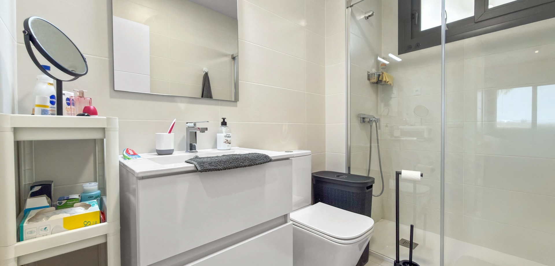 Bedroom in apartment for sale in Pilar de La Horadada