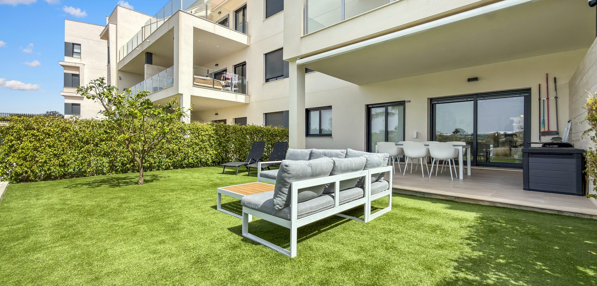 Master bedroom in apartment for sale in Pilar de La Horadada