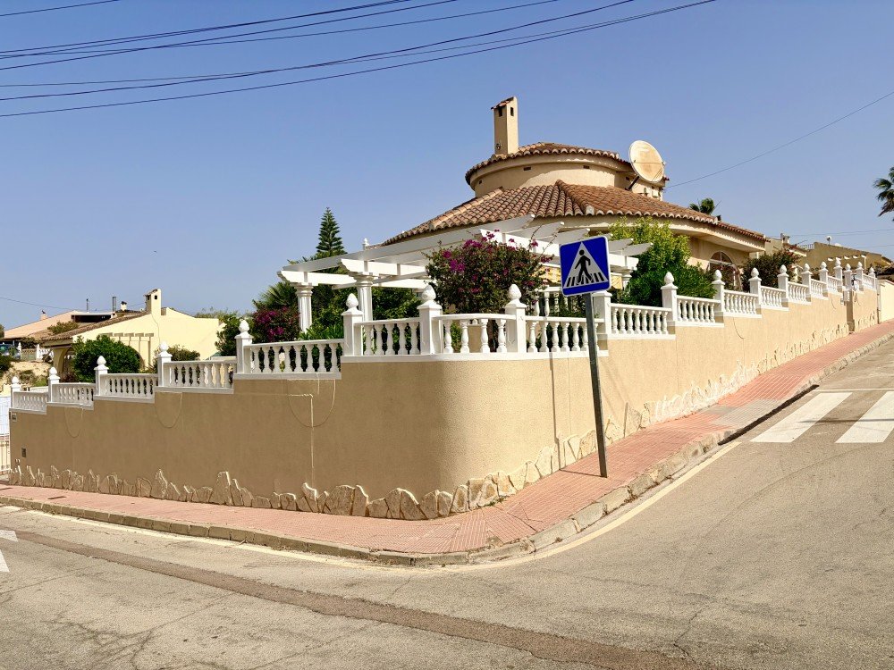 Luksusa villa Ciudad Quesadā: komforts, brīvība un izcilas kvalitātes dzīve