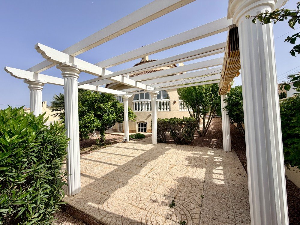 Master bedroom in villa for sale in Ciudad Quesada