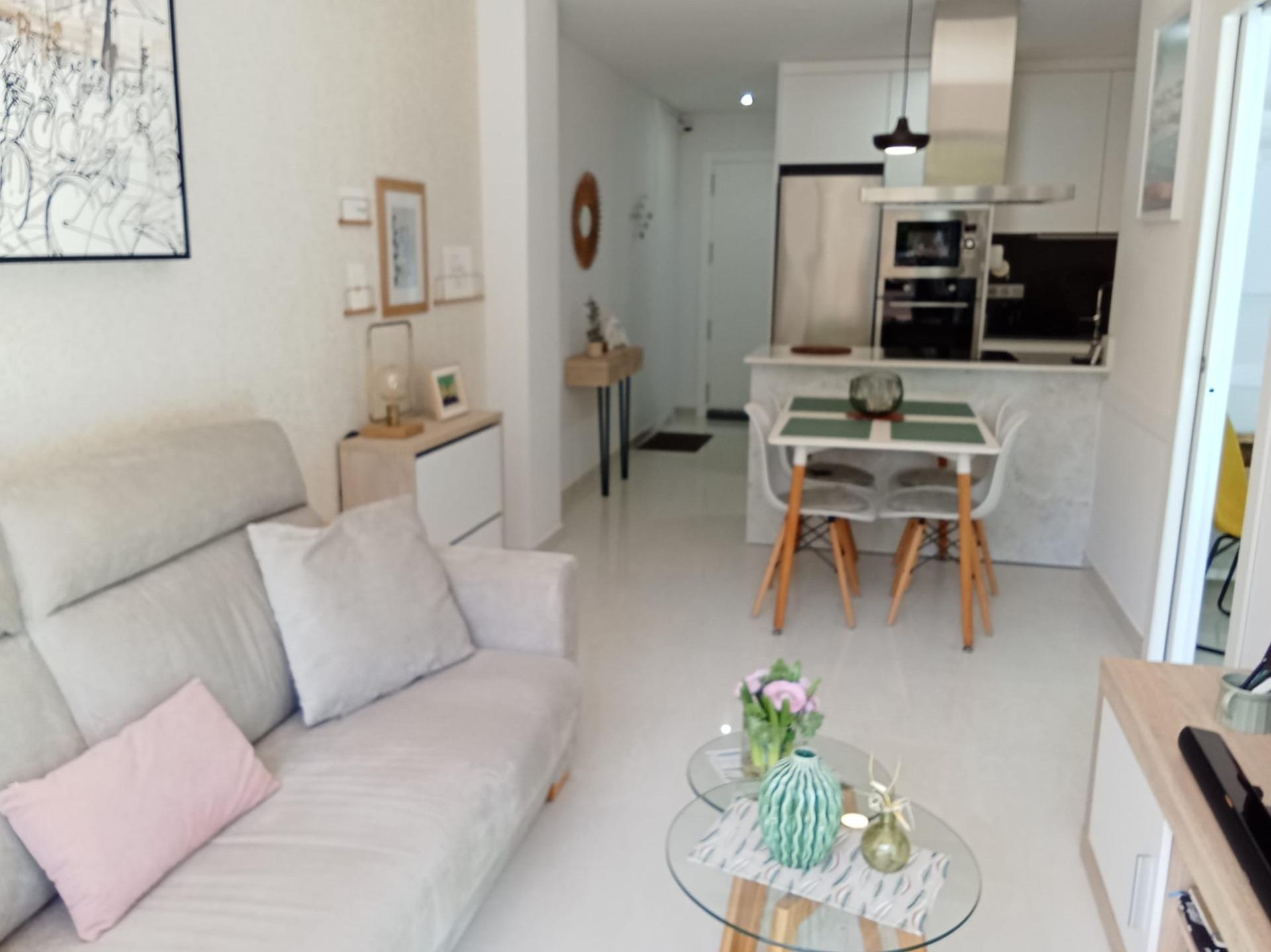 Bedroom in apartment for sale in Torrevieja