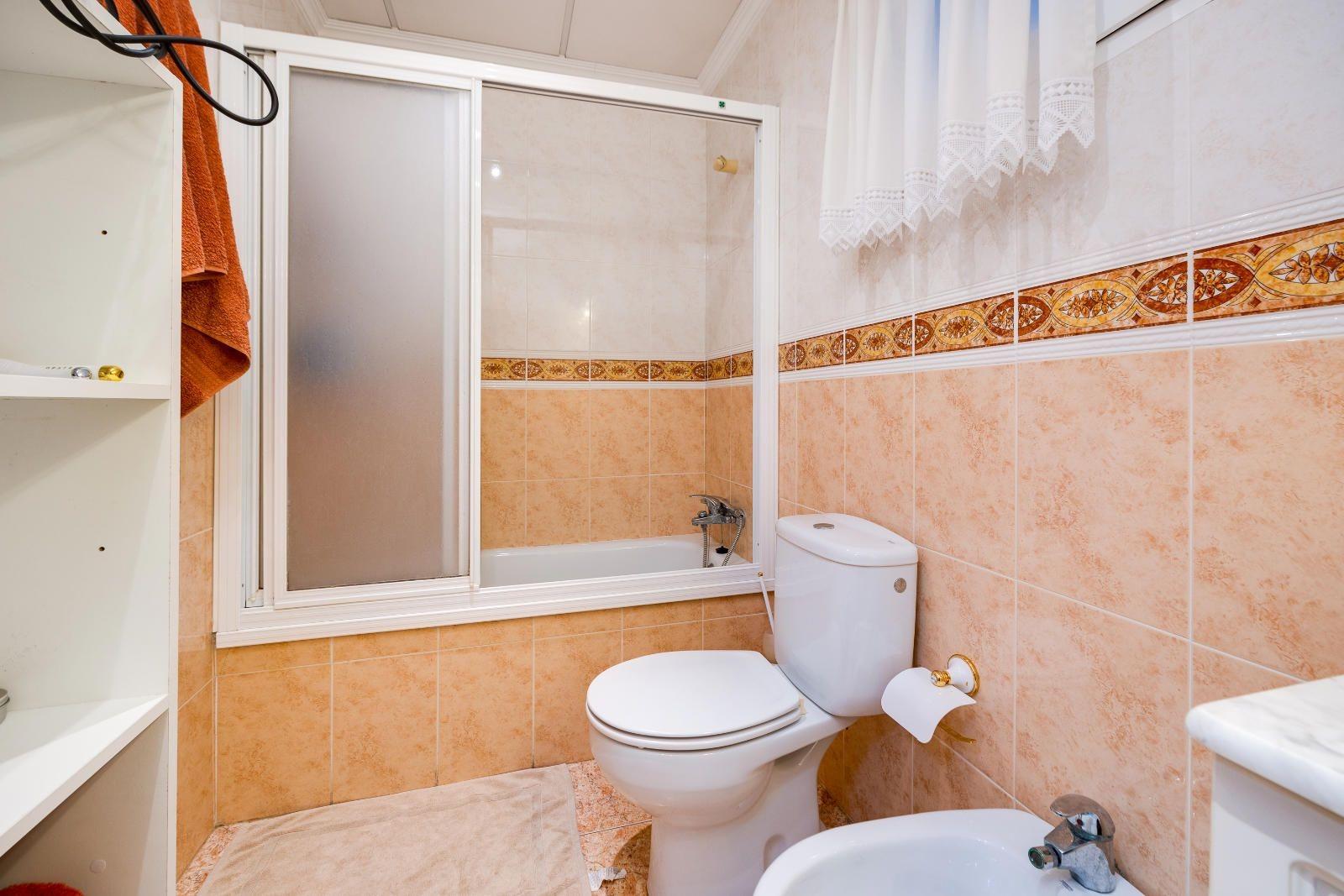 Kitchen in apartment for sale in Torrevieja