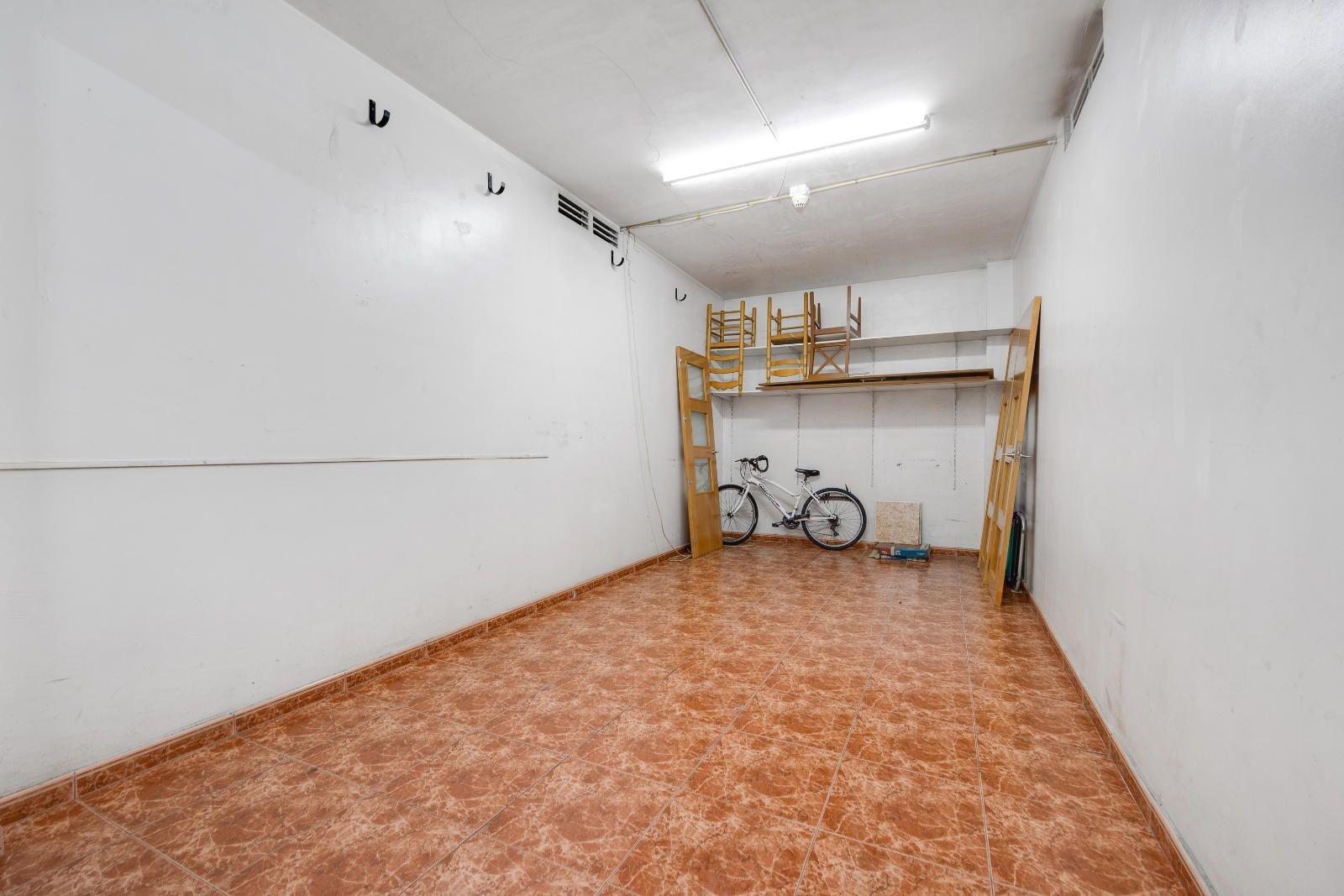 Kitchen in apartment for sale in Torrevieja