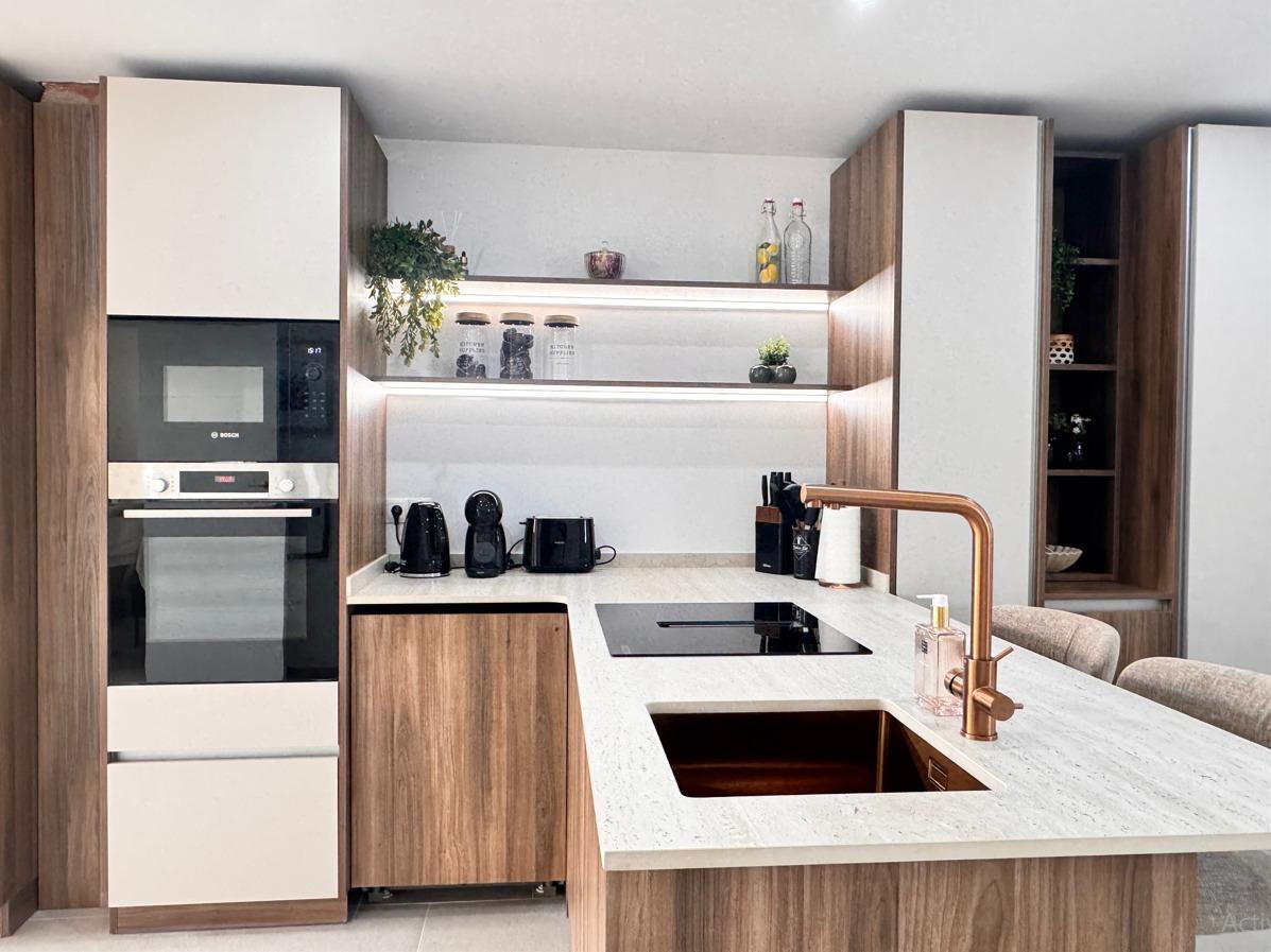 Kitchen in apartment for sale in Torrevieja