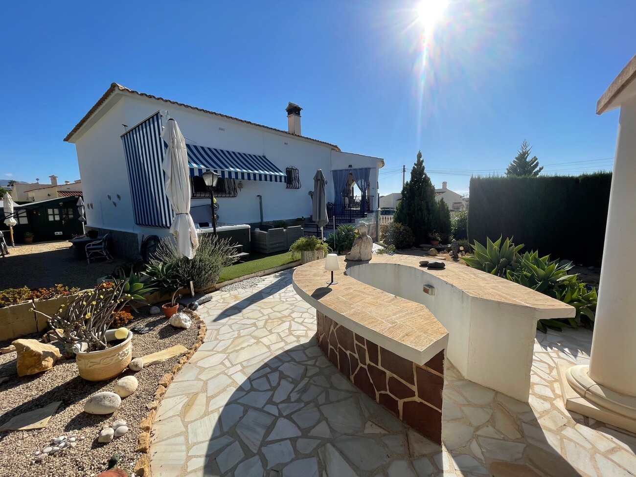 Garden in villa for sale in Alfas del Pi