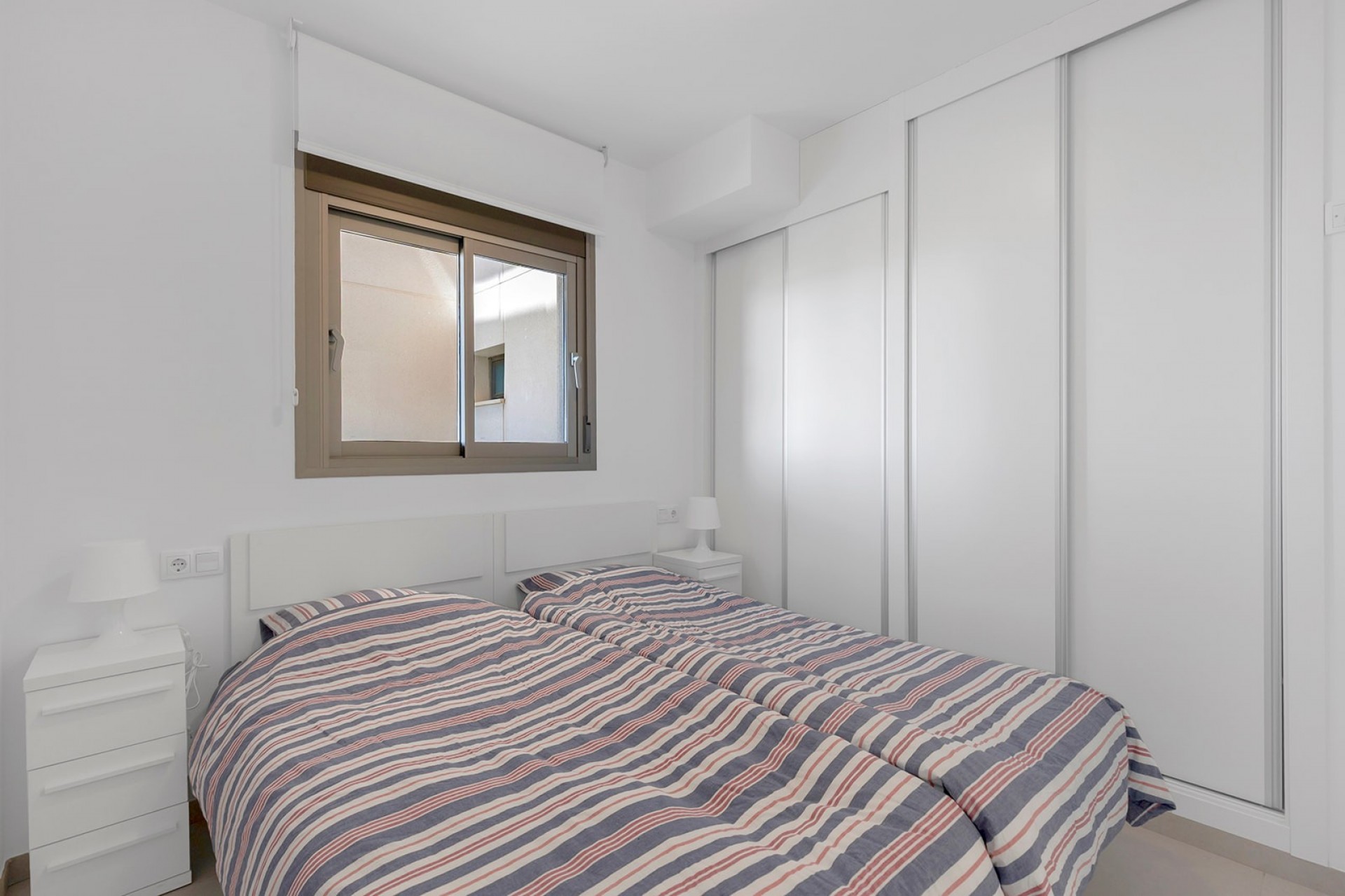 Bedroom in apartment for sale in Orihuela Costa