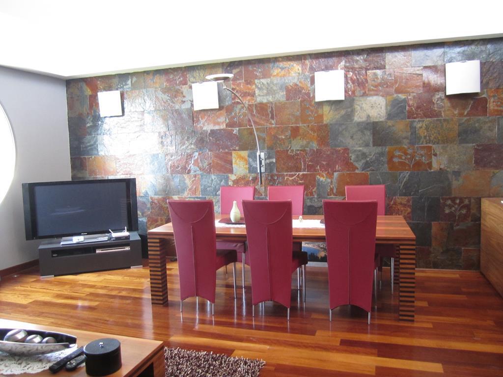 Master bedroom in villa for sale in Los Montesinos
