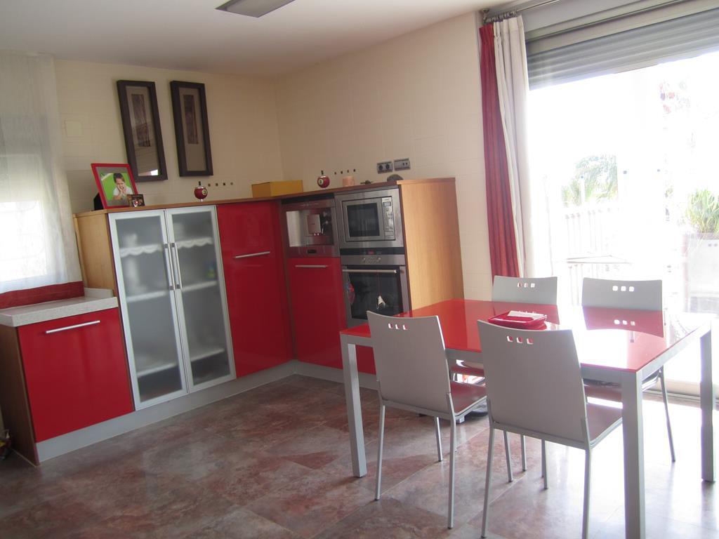 Garden in villa for sale in Los Montesinos