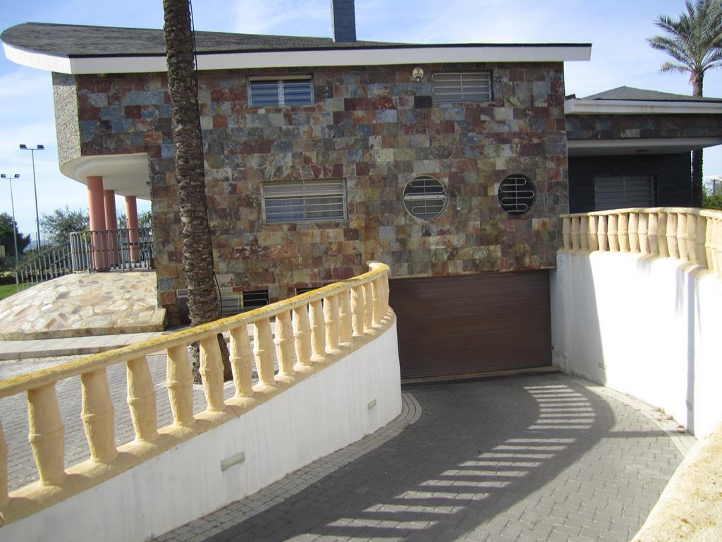 Terrace in villa for sale in Los Montesinos