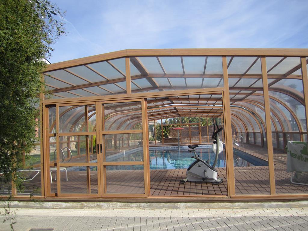 Bedroom in villa for sale in Los Montesinos