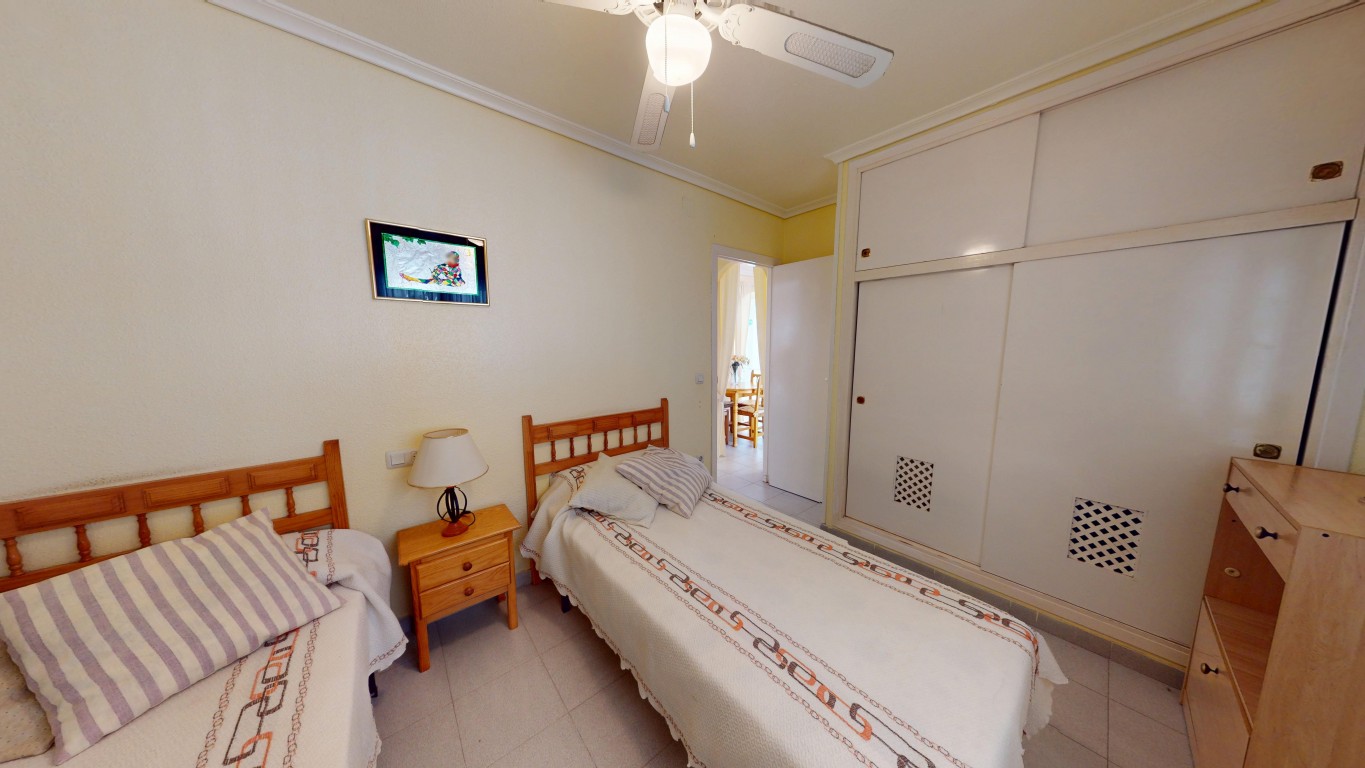 Master bedroom in bungalow for sale in Los Narejos