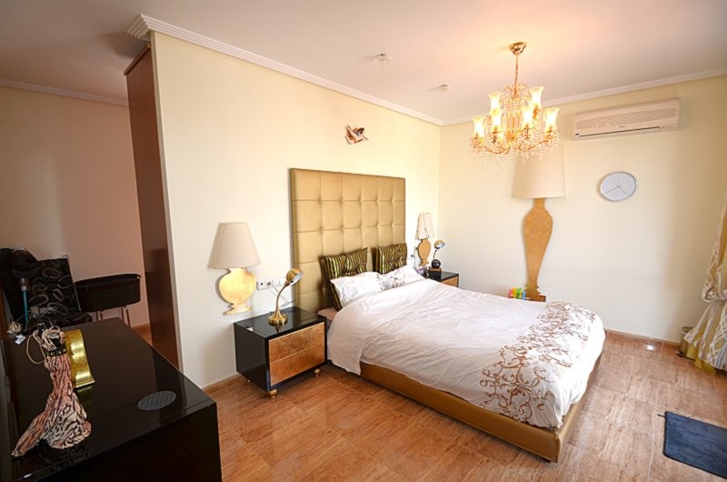 Living room in villa for sale in Campos del Río