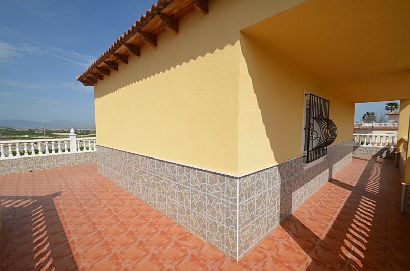Living room in villa for sale in Campos del Río