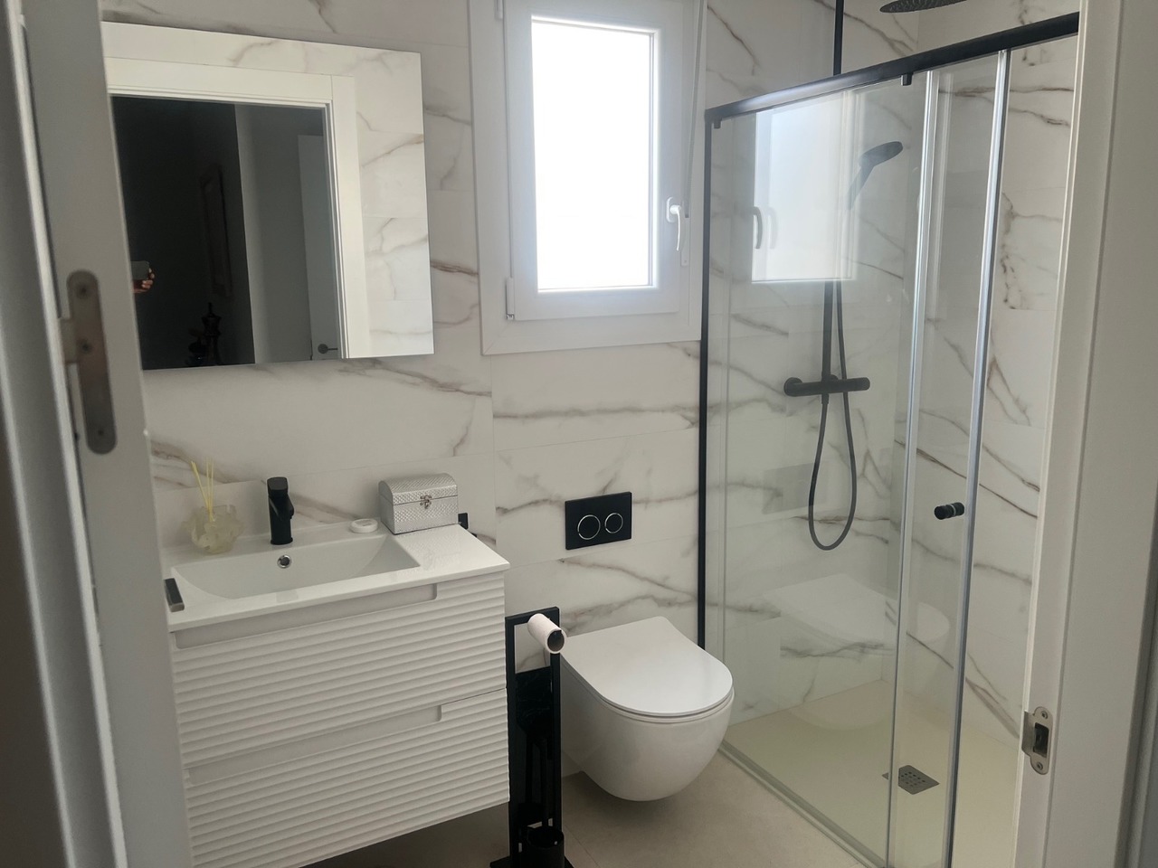 Bathroom in villa for sale in Los Montesinos
