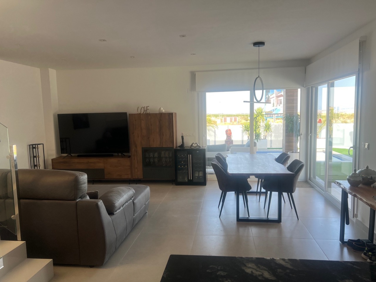Pool area in villa for sale in Los Montesinos