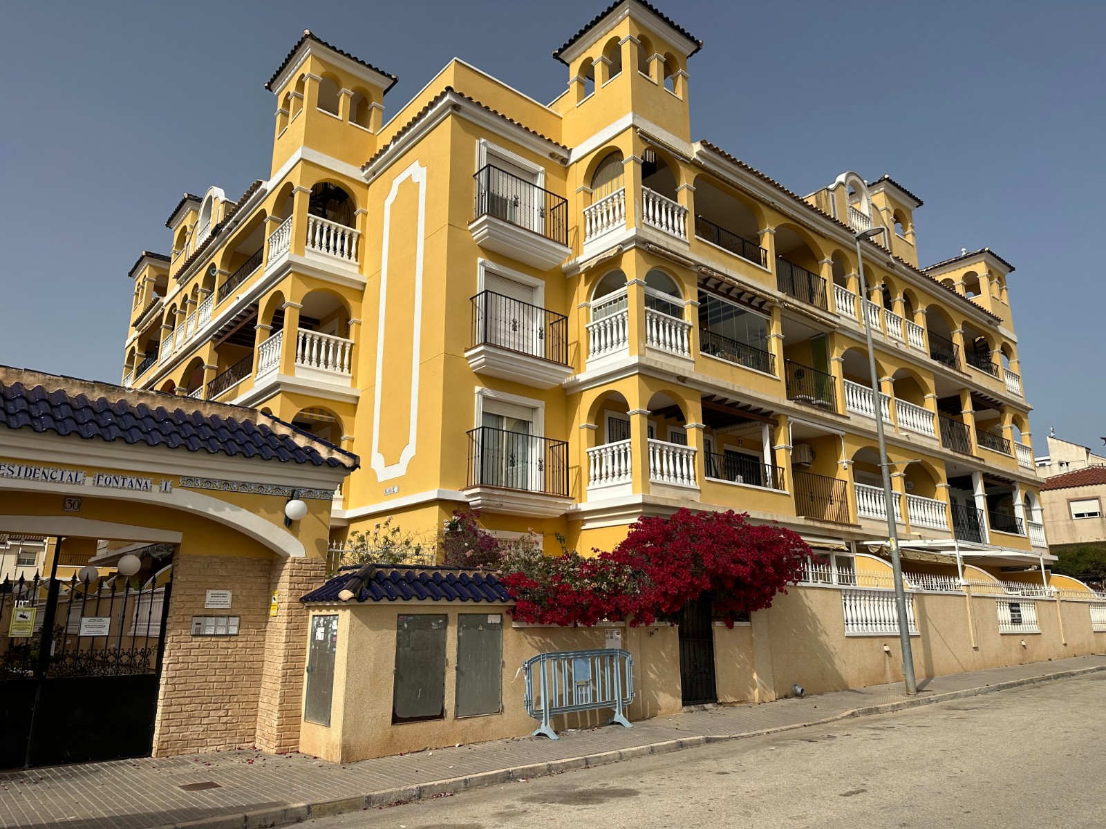 Living room in apartment for sale in Algorfa