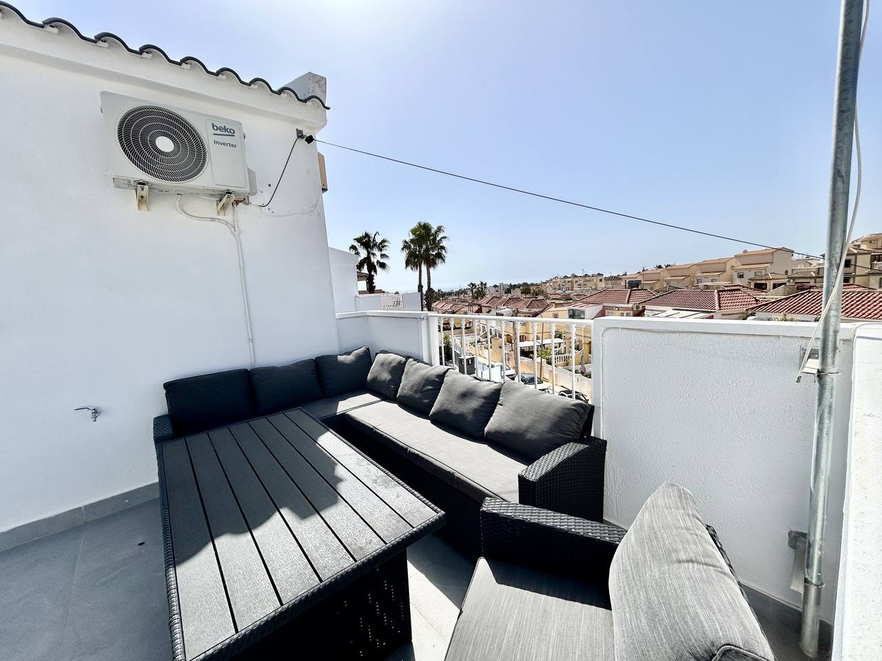 Garden in villa for sale in Villamartin
