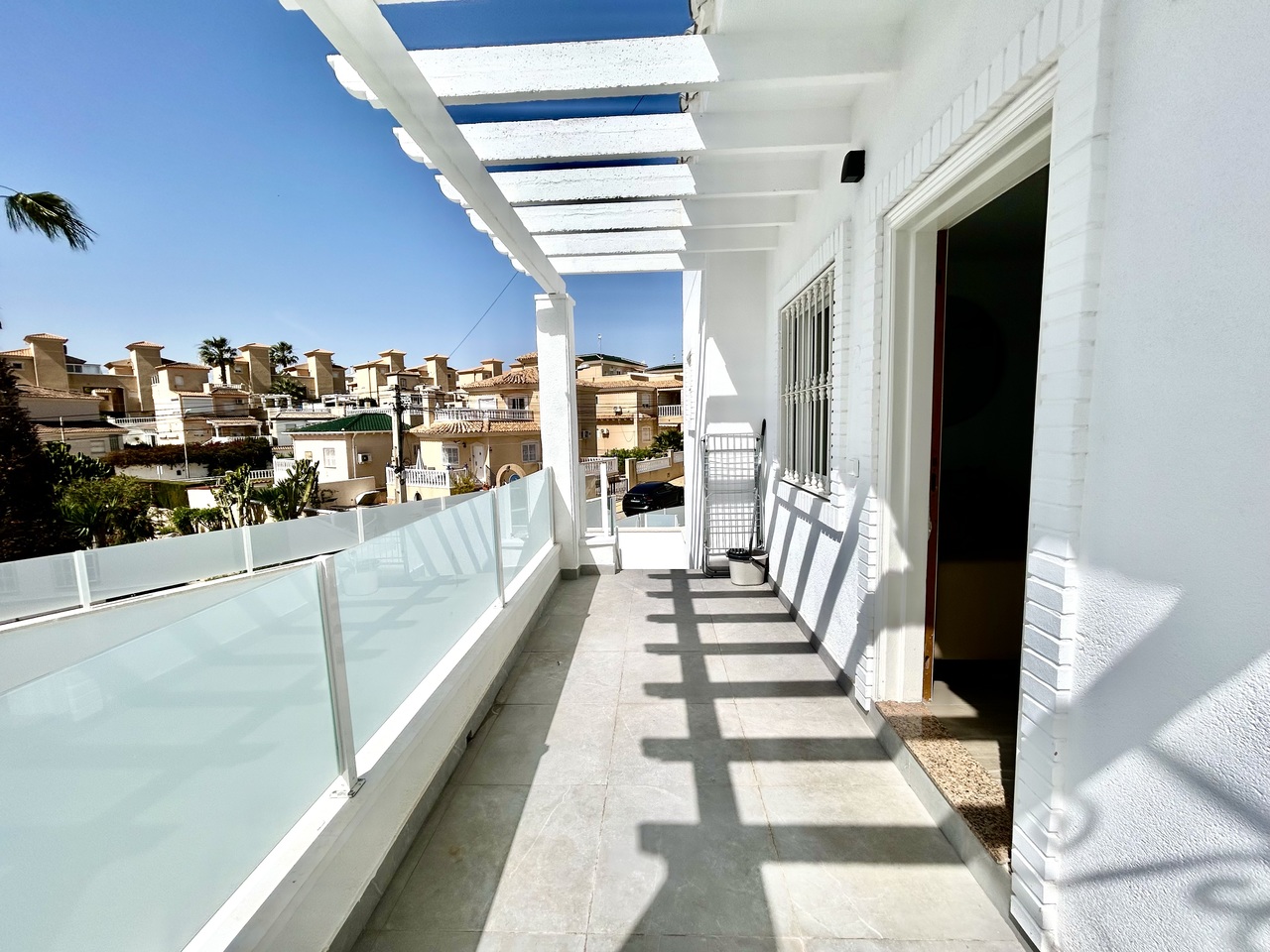 Master bedroom in villa for sale in Villamartin