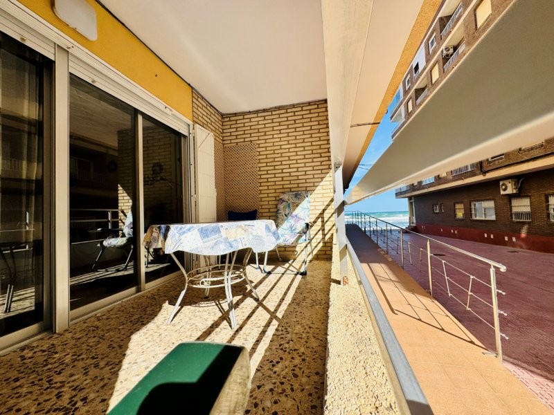 Exclusief appartement straatopzij van het strand in het hart van La Mata