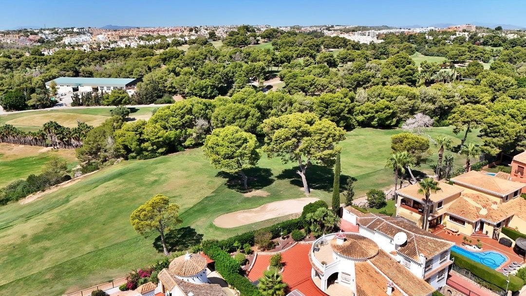 Exterior view in villa for sale in Orihuela Costa
