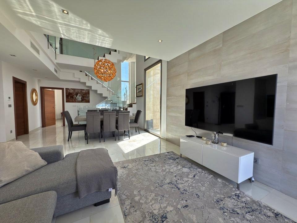 Master bedroom in villa for sale in Orihuela Costa