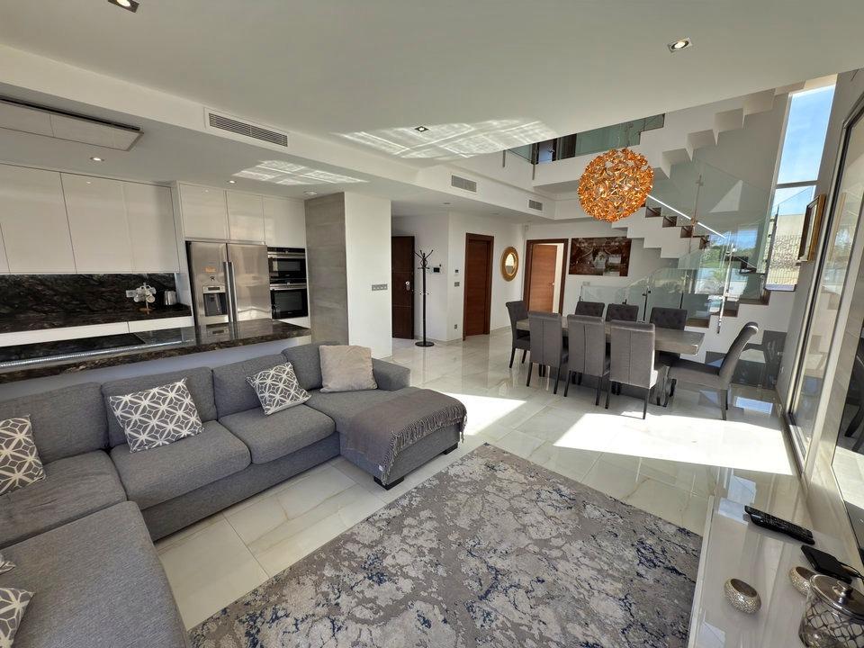 Bathroom in villa for sale in Orihuela Costa