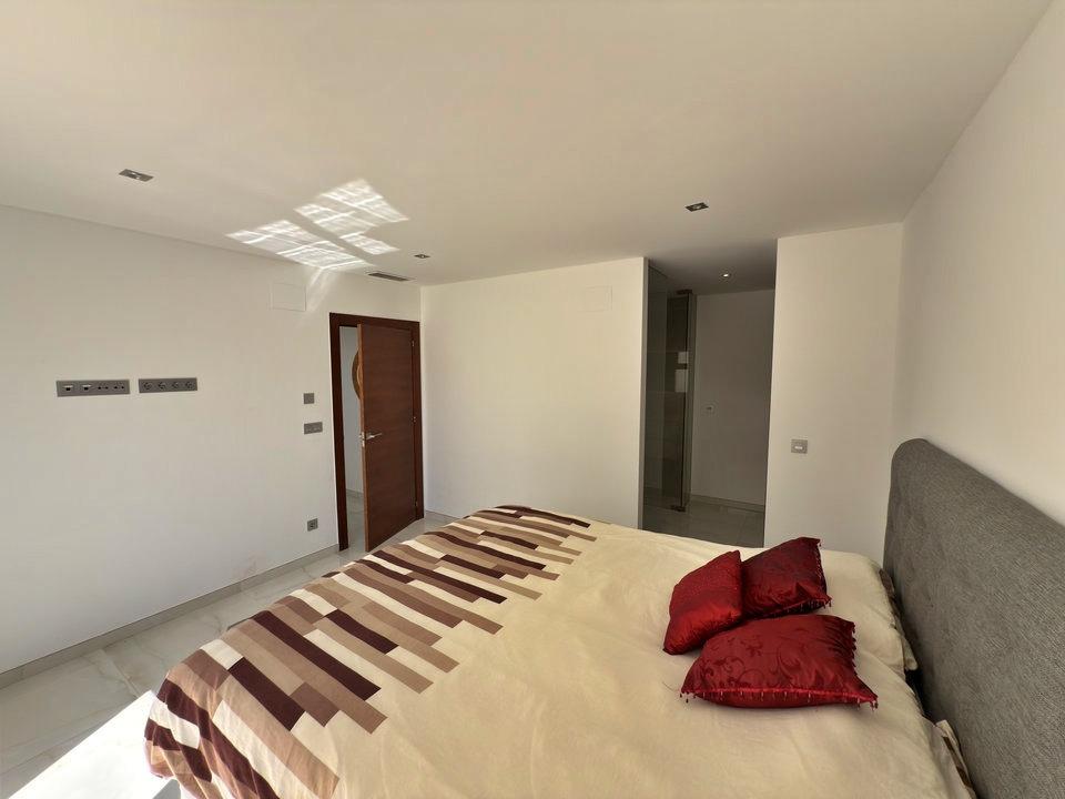 Exterior view in villa for sale in Orihuela Costa