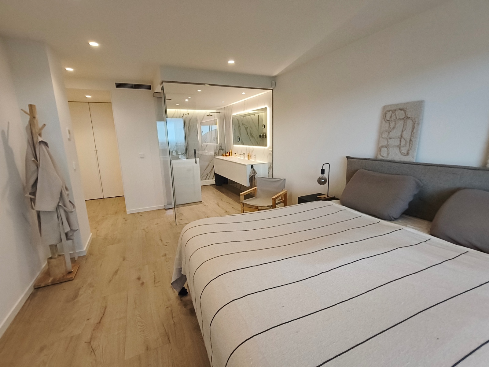 Living room in apartment for sale in Denia
