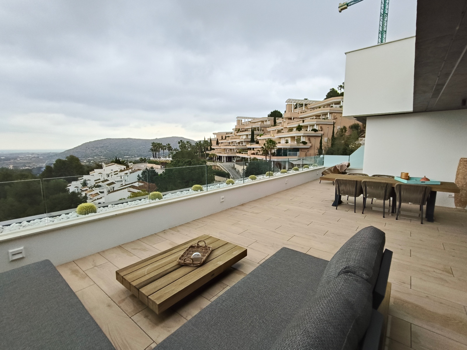 Master bedroom in apartment for sale in Denia