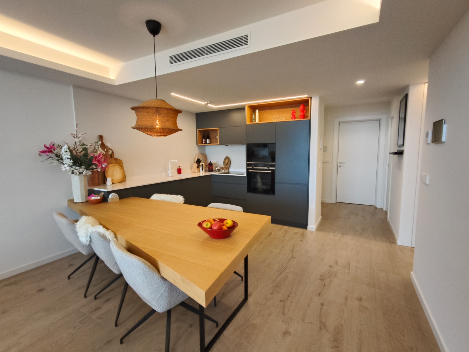 Bedroom in apartment for sale in Denia