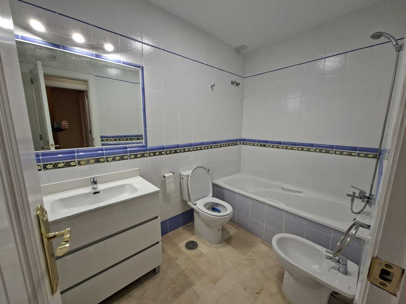 Bedroom in bungalow for sale in Villamartin
