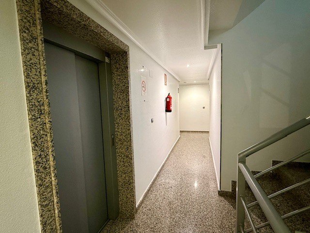 Bedroom in apartment for sale in Formentera del Segura