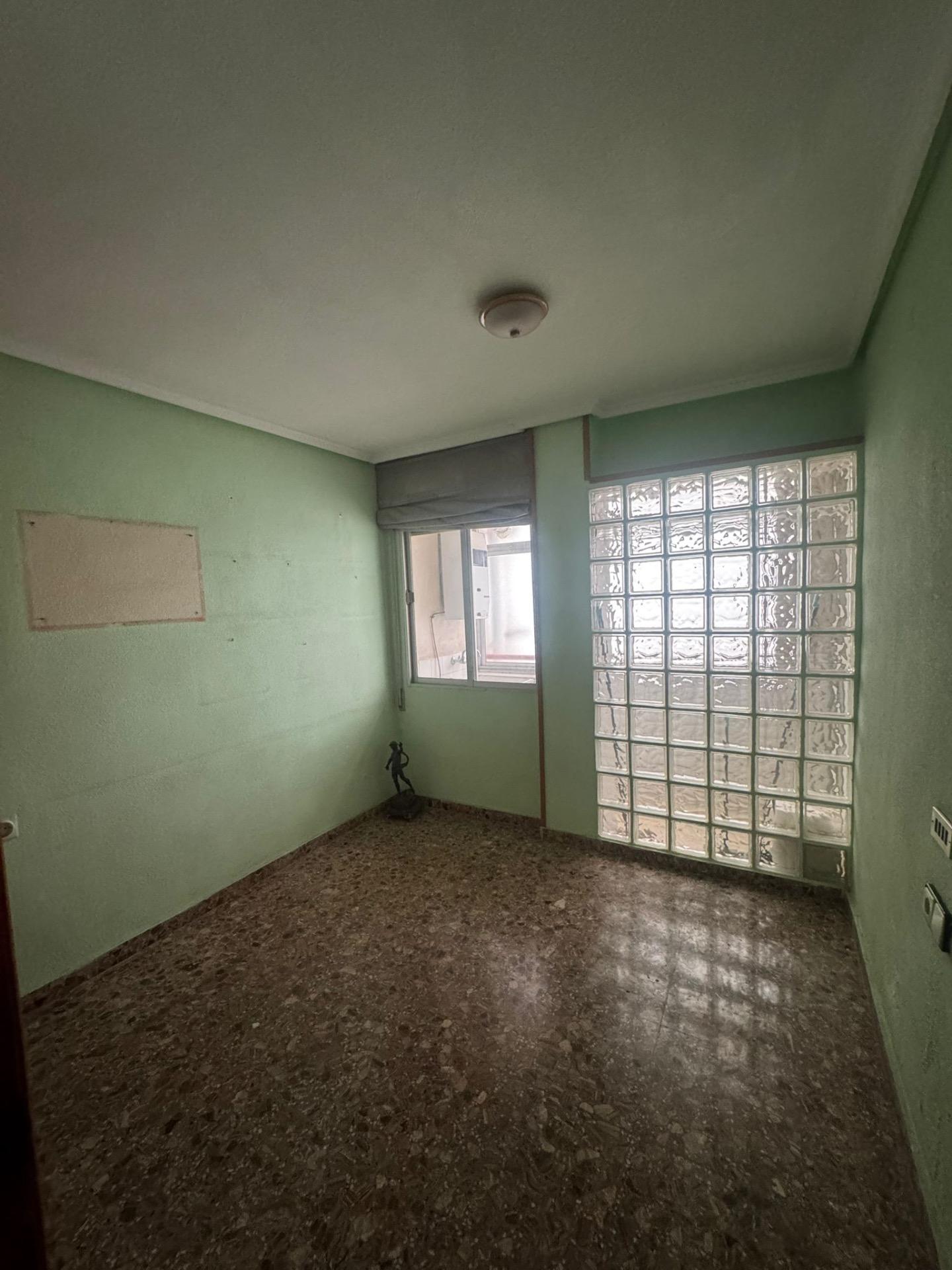 Bathroom in apartment for sale in Orihuela